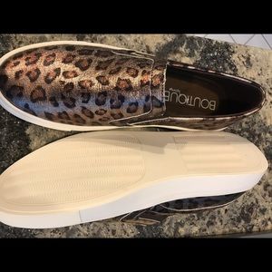 NWOT faux leather shoes